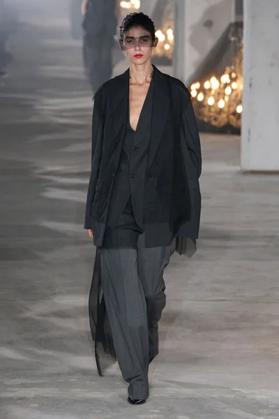 Look 44